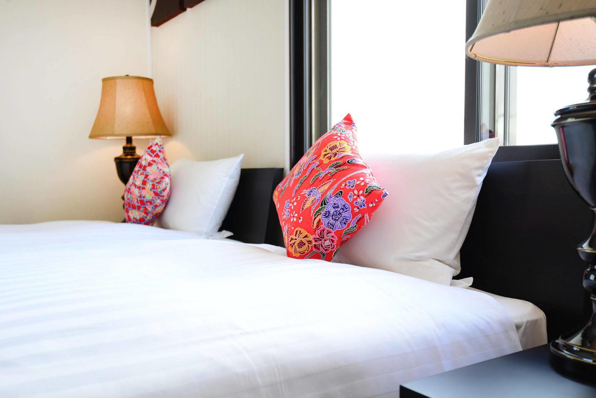 Centurion Hotel Resort Okinawa Nago City Esterno foto