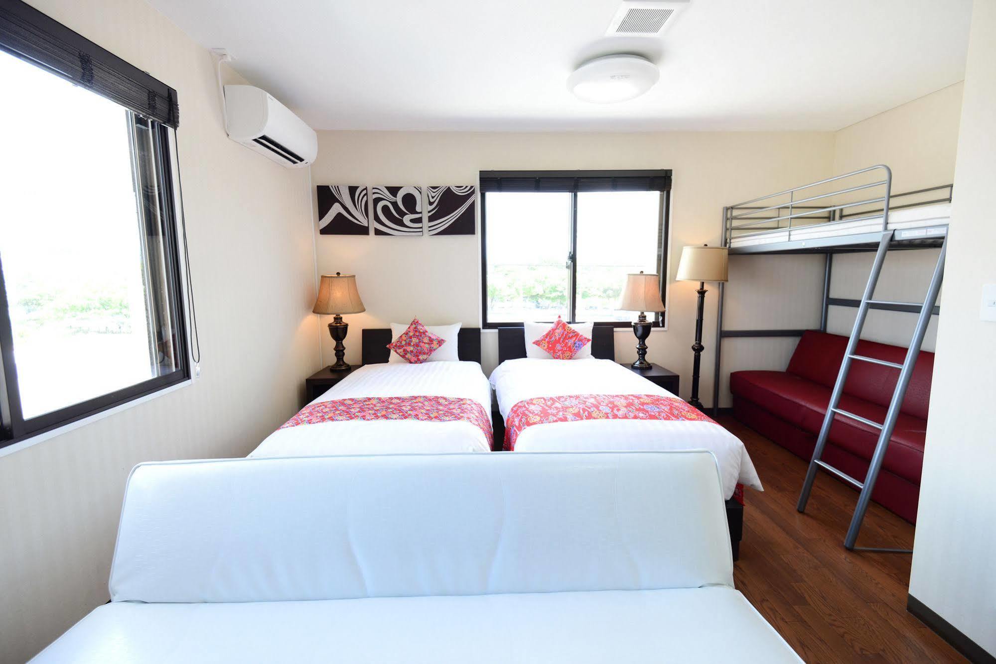 Centurion Hotel Resort Okinawa Nago City Esterno foto