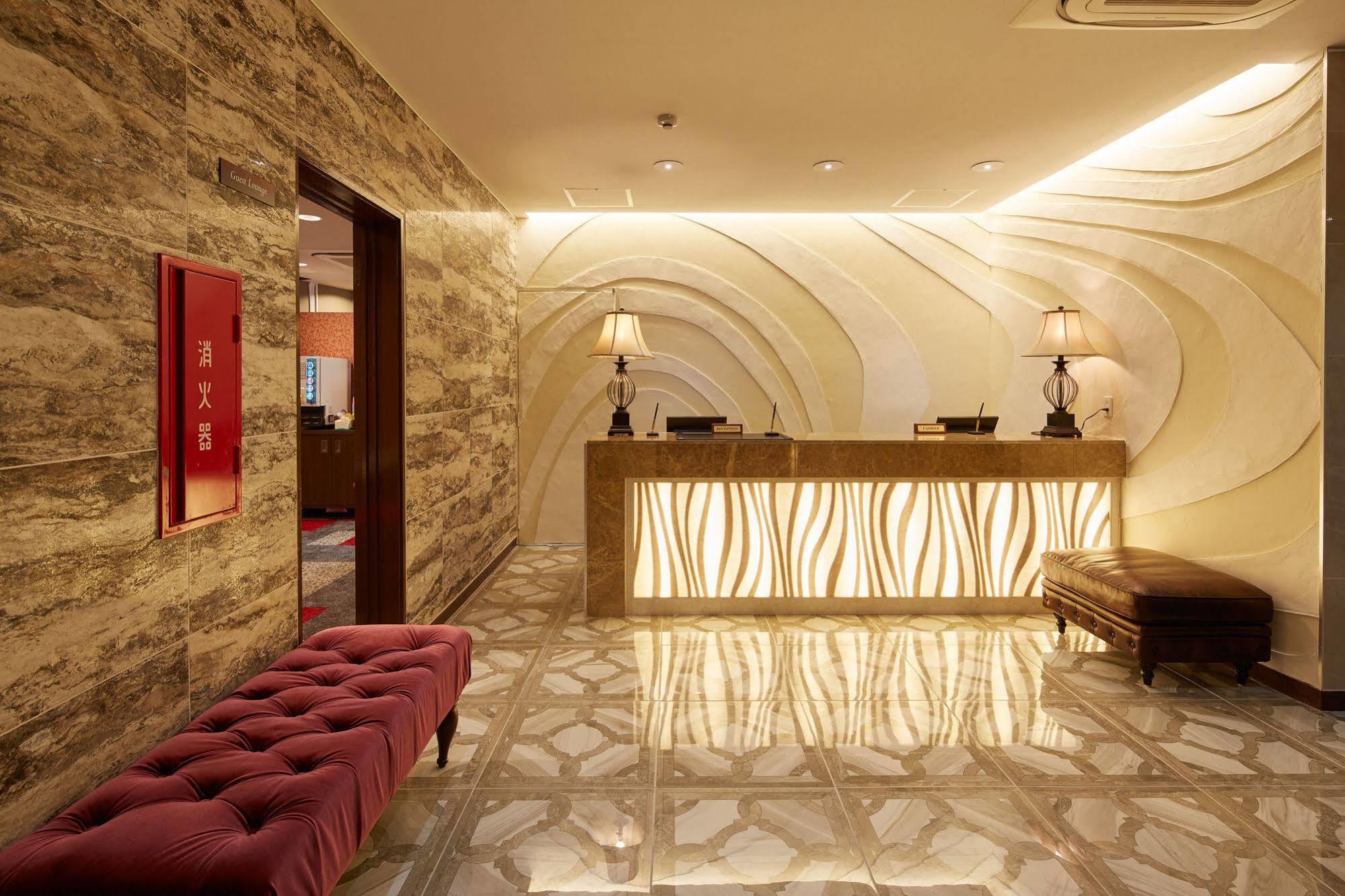 Centurion Hotel Resort Okinawa Nago City Esterno foto