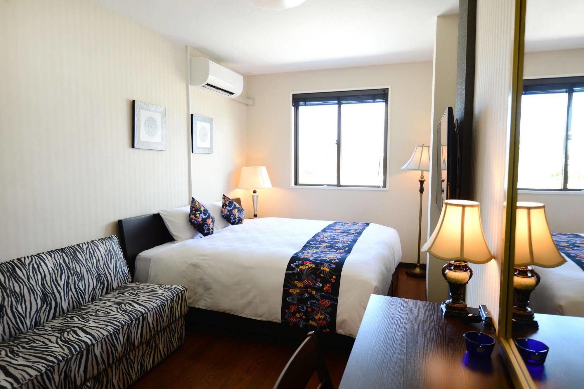 Centurion Hotel Resort Okinawa Nago City Esterno foto
