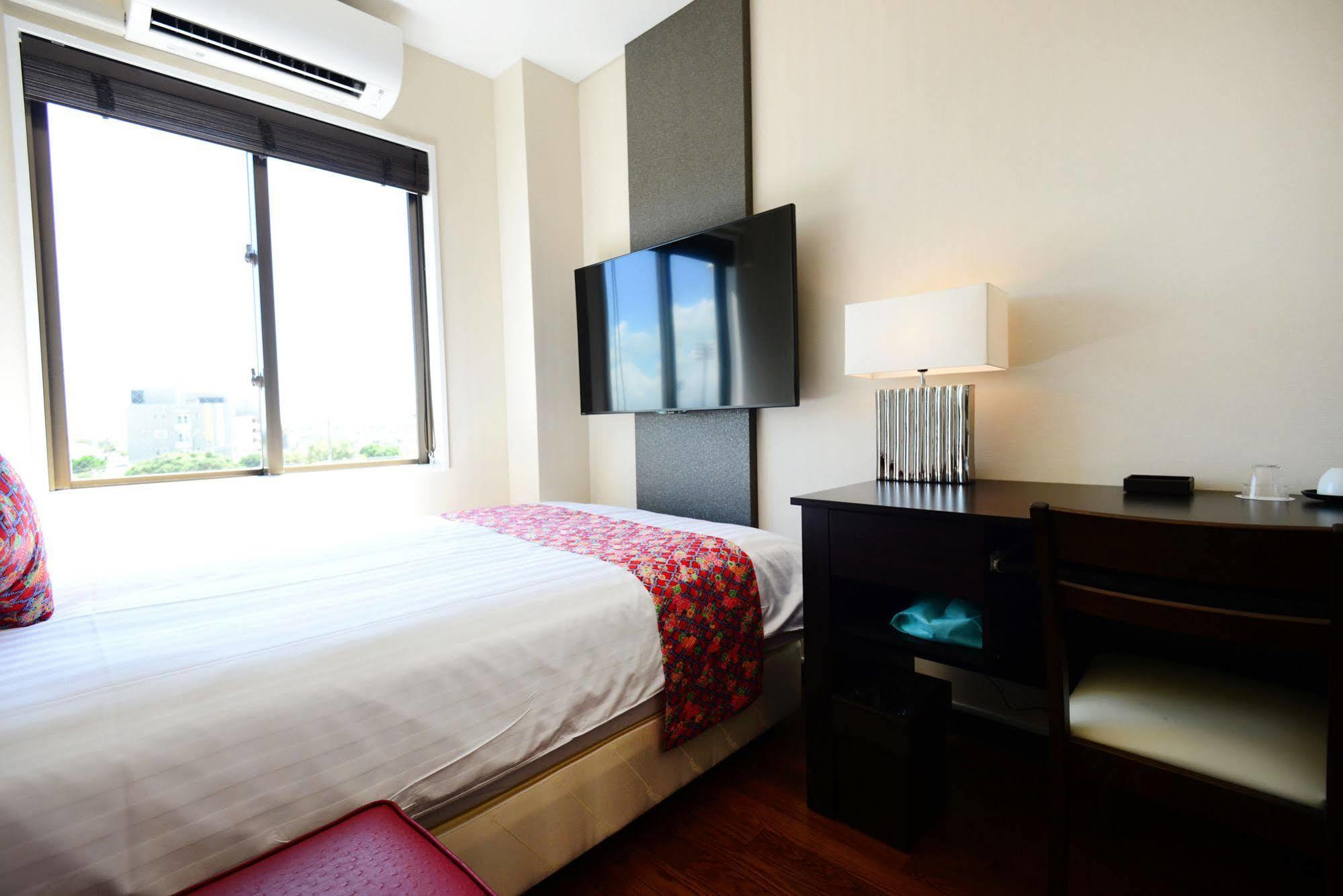 Centurion Hotel Resort Okinawa Nago City Esterno foto